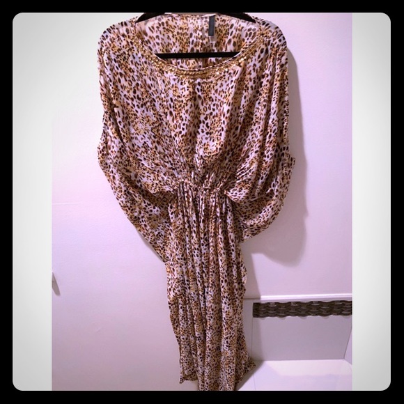 Very beautiful cover up - Picture 1 of 2